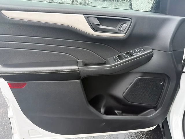 Used 2022 Ford Escape SE AWD/4WD image 10
