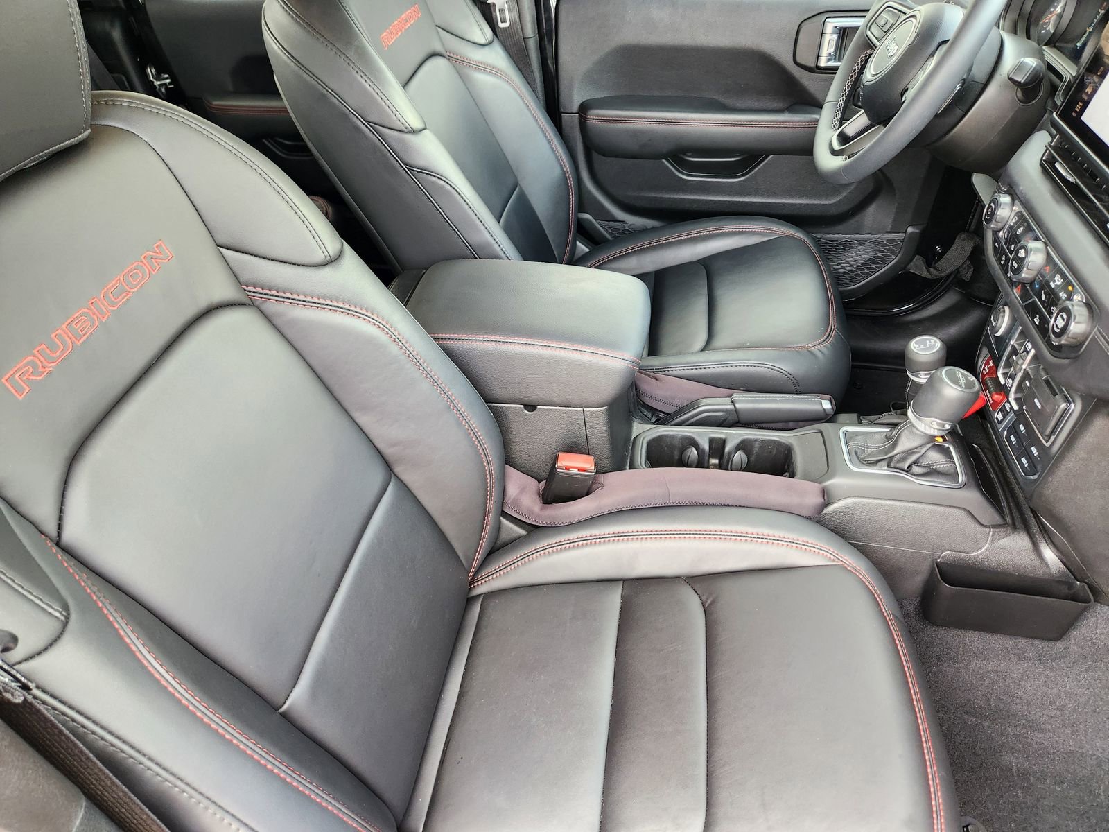 Used 2025 Jeep Gladiator Rubicon w/ Convenience Group image 23