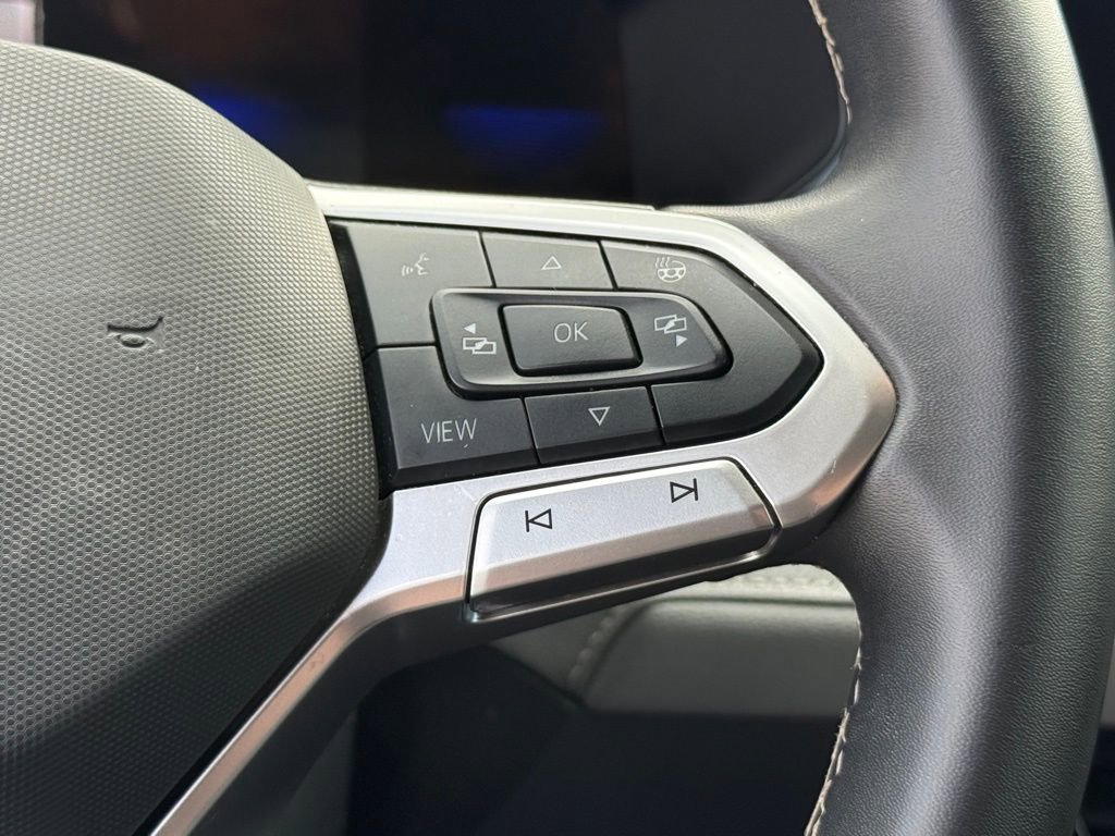 Used 2024 Volkswagen Taos SE image 19