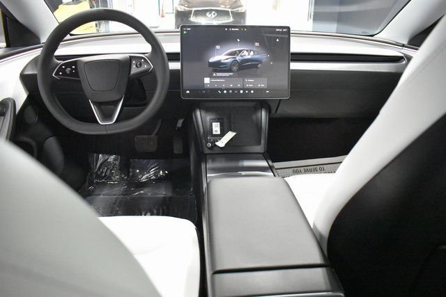 Used 2025 Tesla Model 3 Long Range image 13