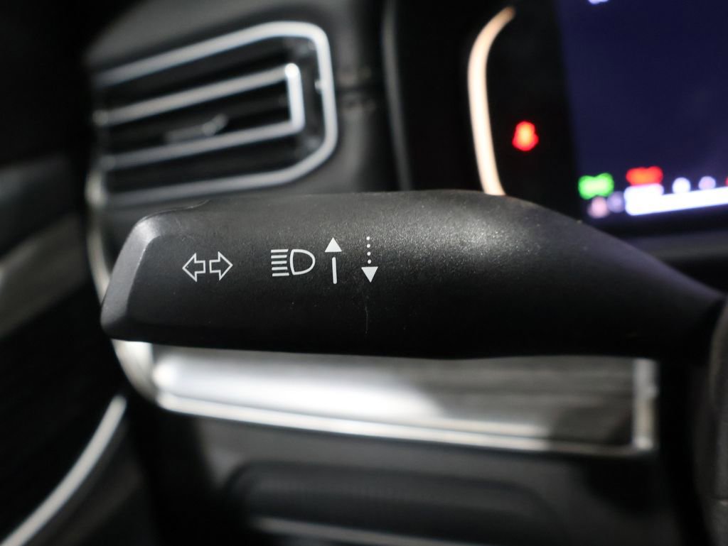 Used 2024 Jeep Wagoneer L Series III w/ Flexible Seating Group image 34