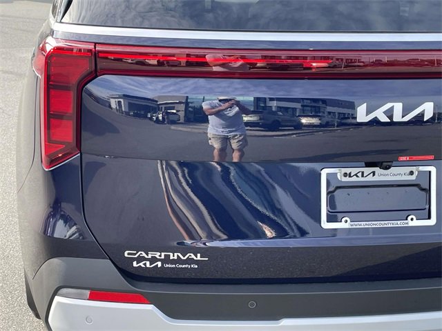 New 2026 Kia Carnival LX image 10