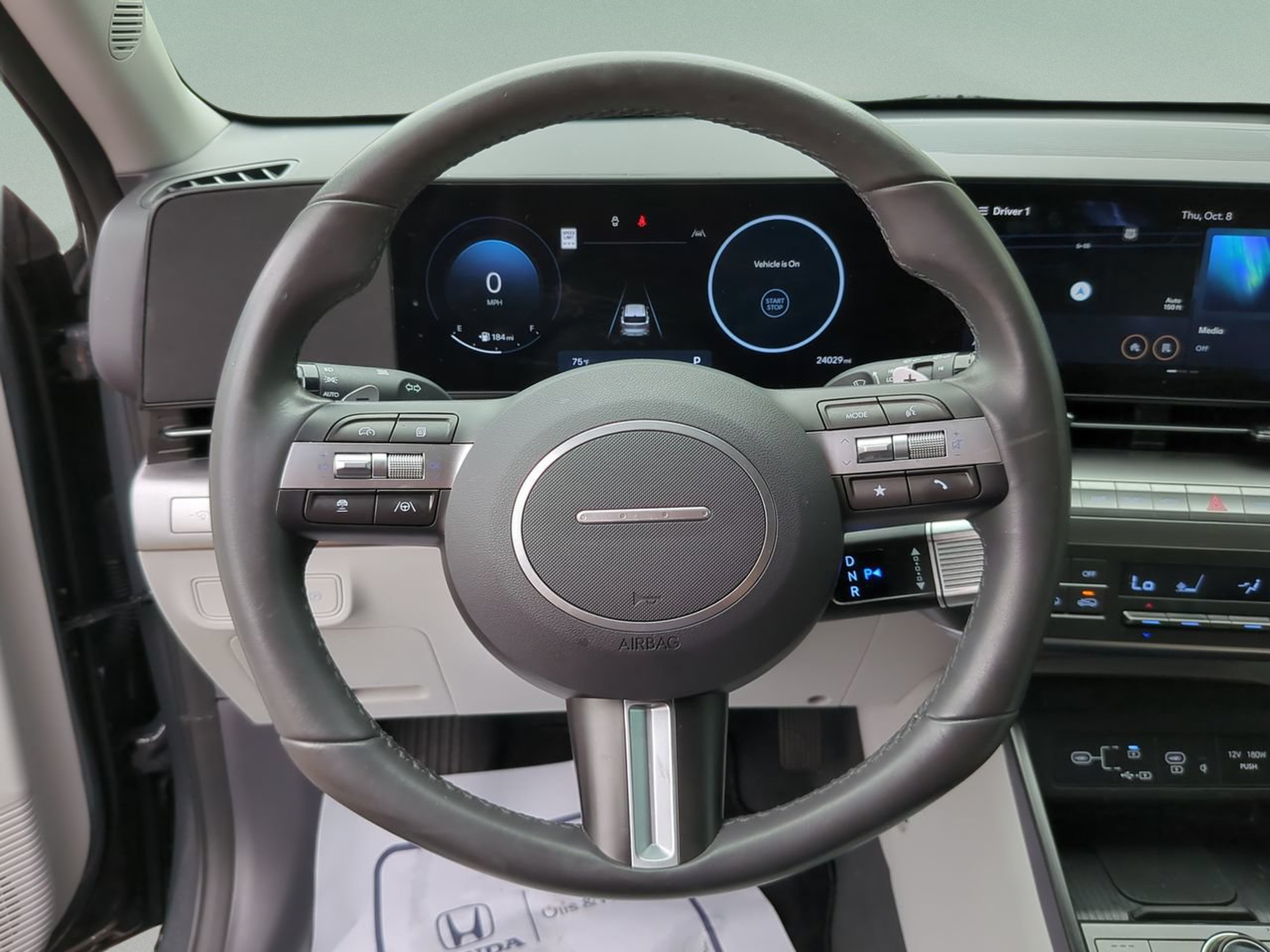 Used 2025 Hyundai Kona SEL FWD image 11