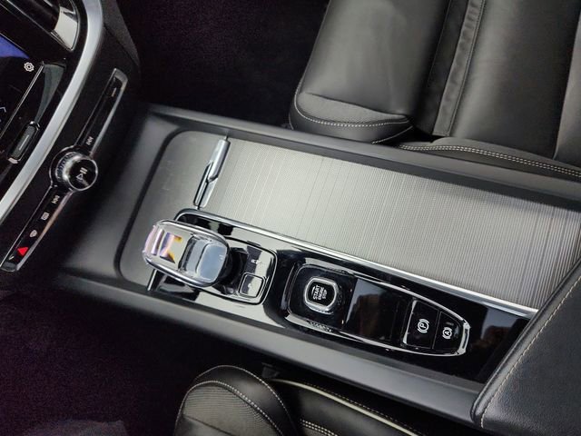 Certified 2024 Volvo S60 B5 Plus image 30