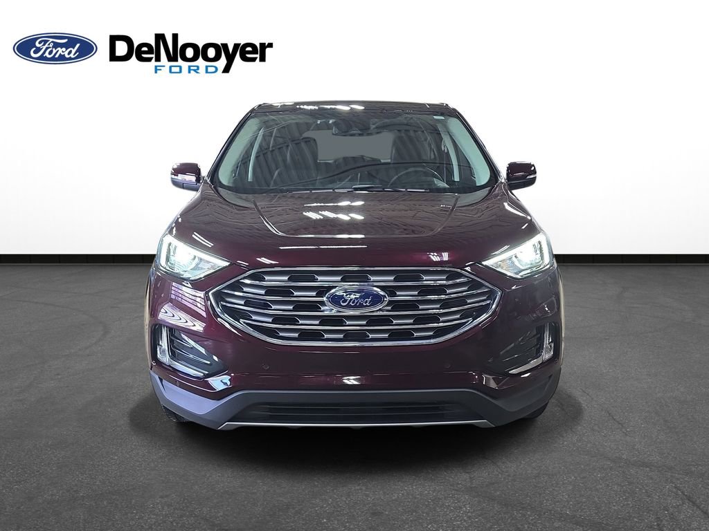 Used 2024 Ford Edge Titanium image 3