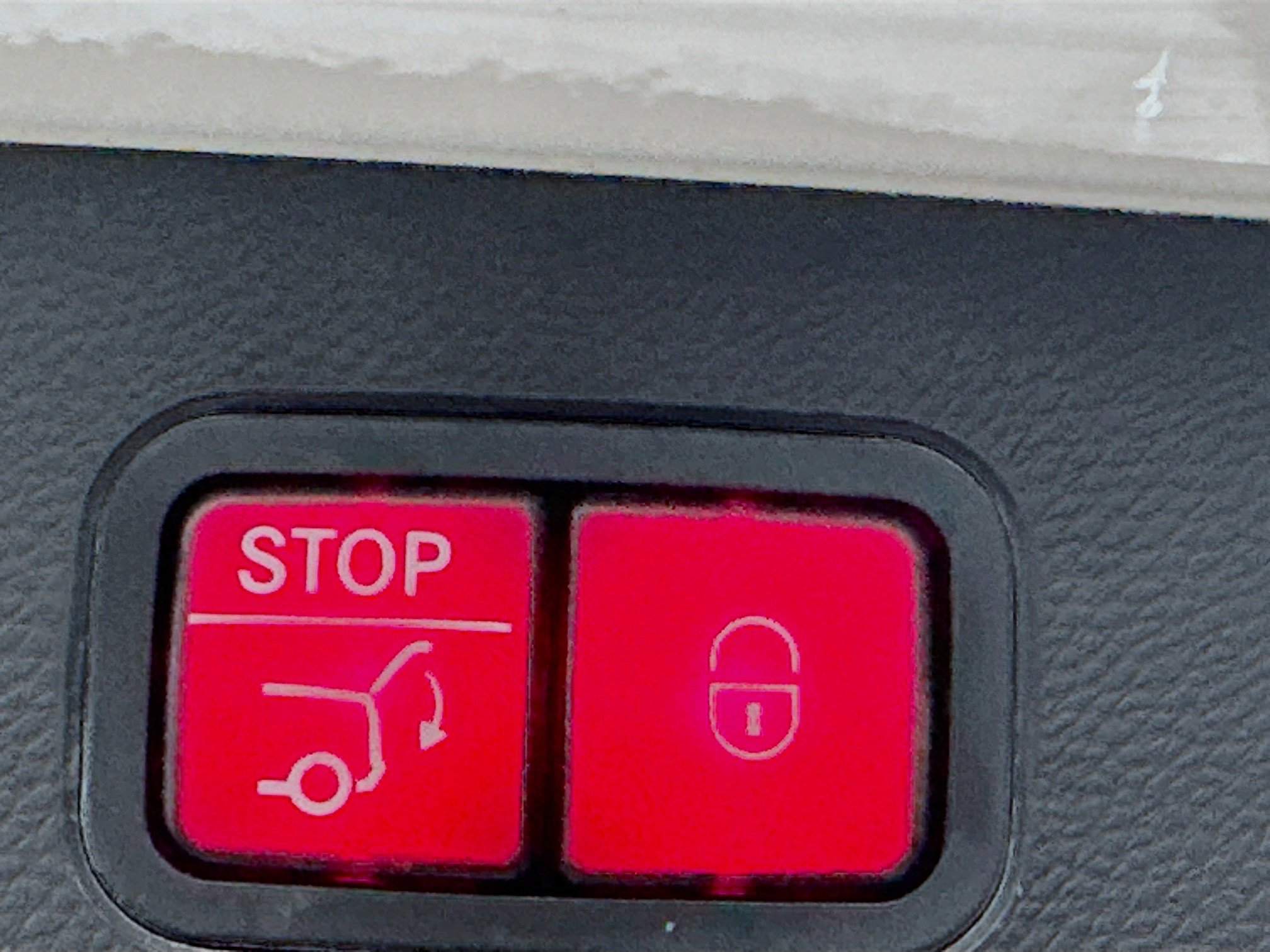 Used 2022 Mercedes-Benz GLC 300 4MATIC w/ Premium Package Lite image 30