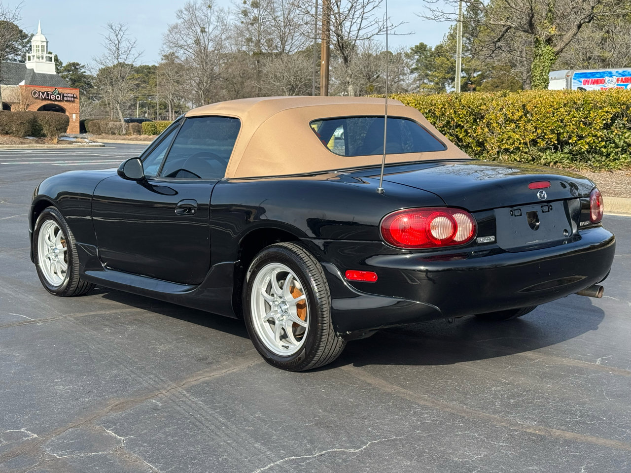Used 2002 MAZDA MX-5 Miata image 3