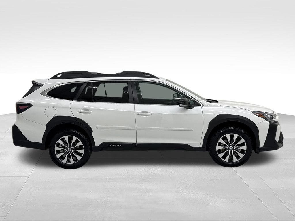Used 2025 Subaru Outback Limited AWD/4WD image 8
