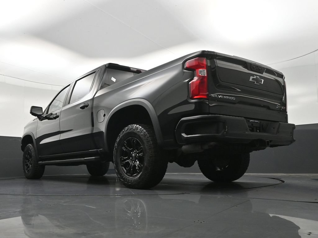 Used 2023 Chevrolet Silverado 1500 ZR2 w/ Technology Package AWD/4WD image 30