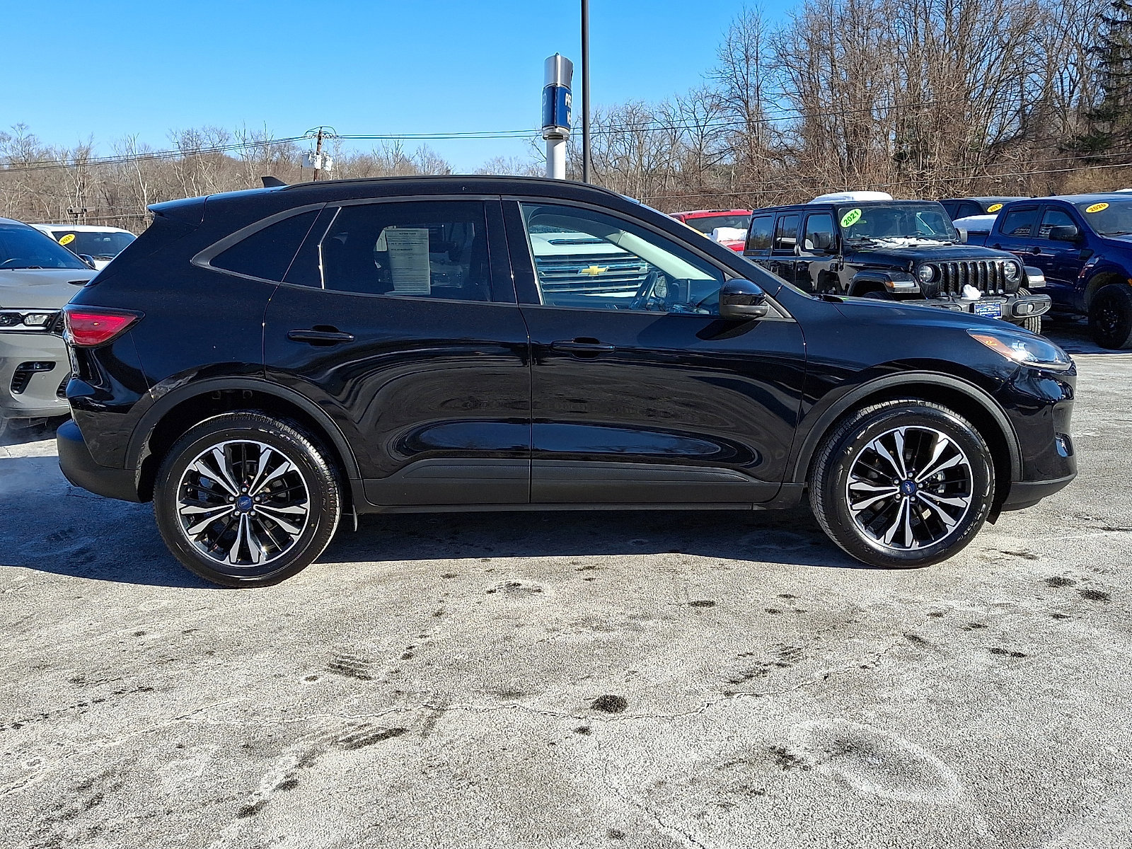 Certified 2022 Ford Escape SEL w/ SEL Stealth AWD Package image 6