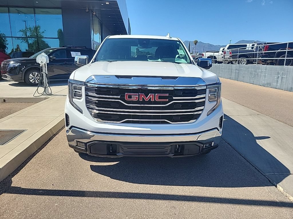 Used 2025 GMC Sierra 1500 SLT RWD image 2