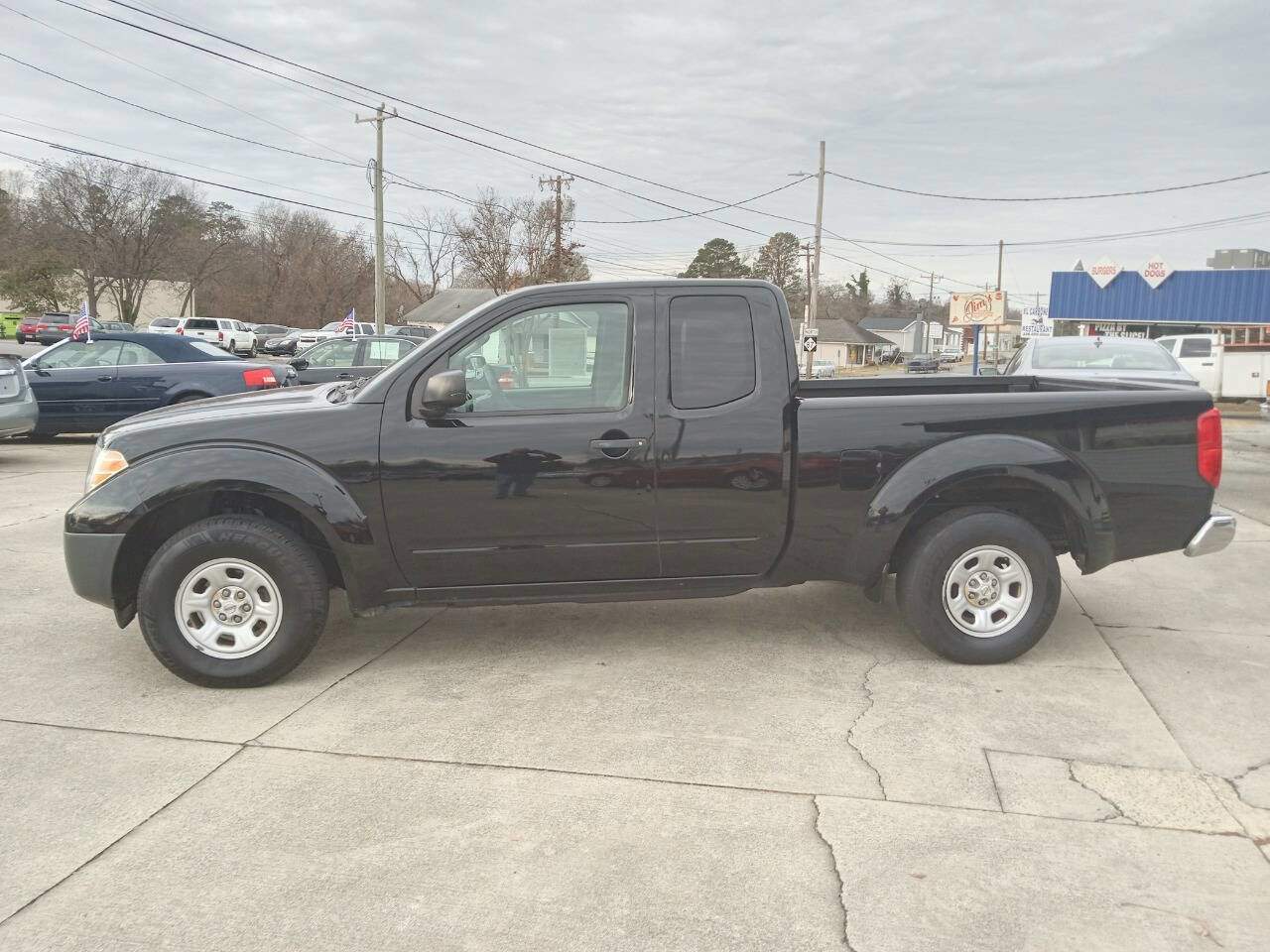 Used 2014 Nissan Frontier S image 3