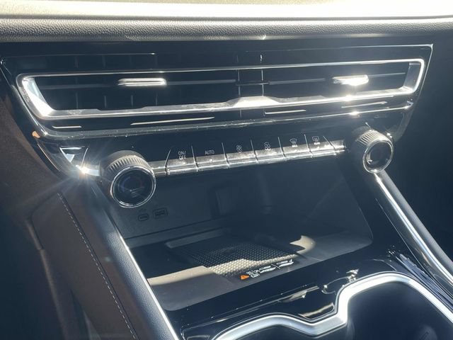 New 2027 Chevrolet Traverse LT w/ Driver Confidence Package FWD image 15