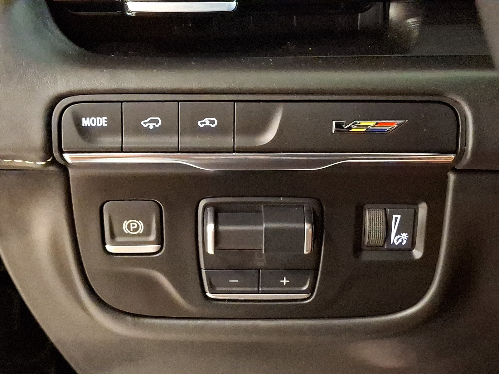 Certified 2023 Cadillac Escalade ESV V AWD/4WD image 27