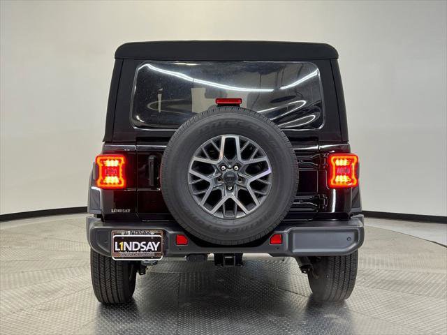 Certified 2024 Jeep Wrangler Sahara w/ Technology Group image 6