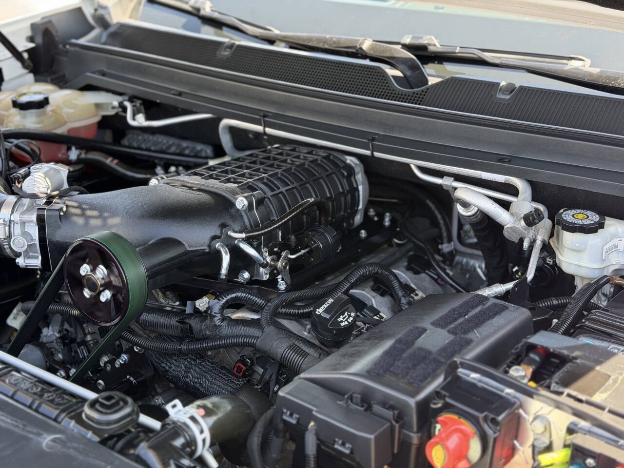 Used 2015 GMC Canyon SLT AWD/4WD image 16
