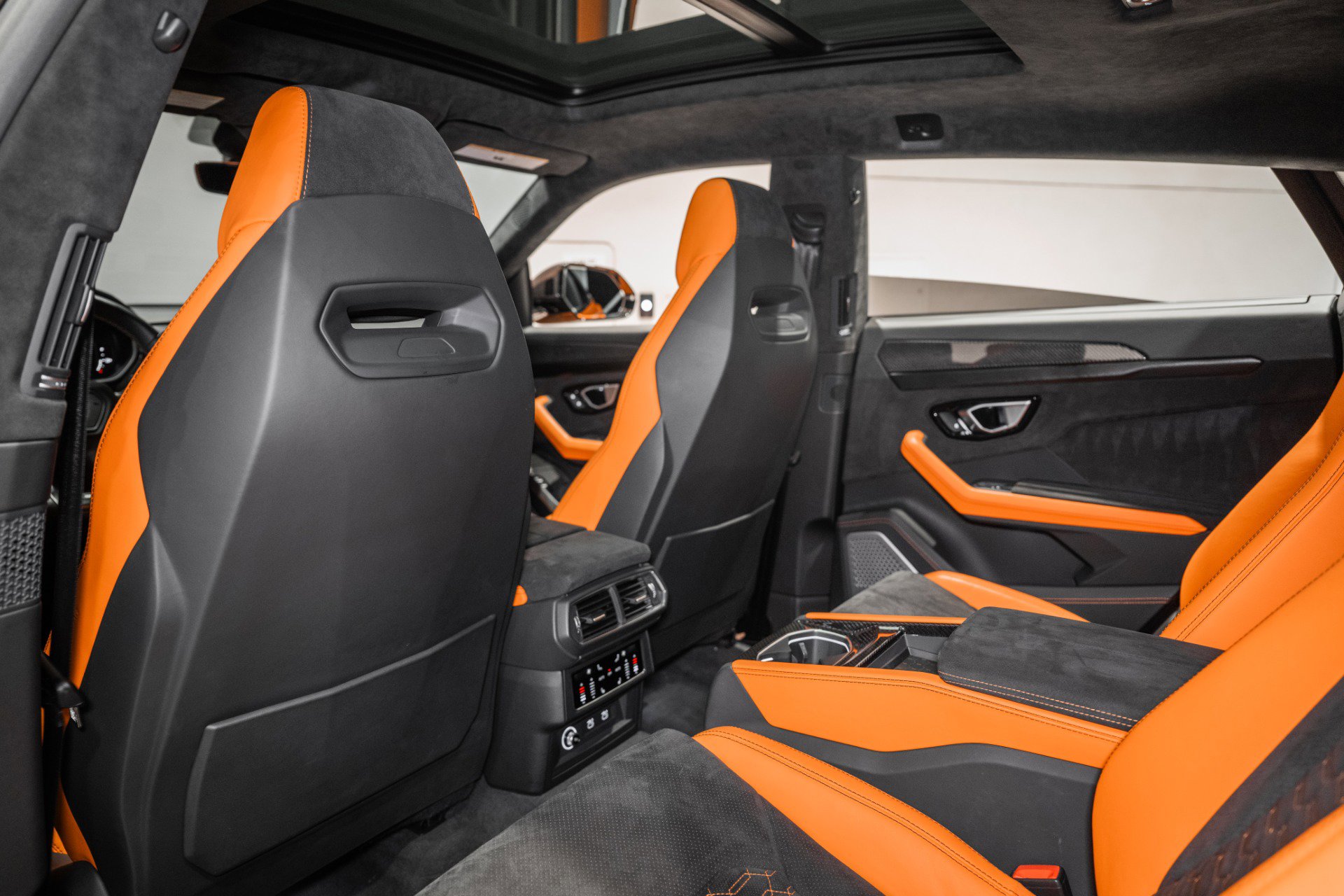 Used 2022 Lamborghini Urus image 20