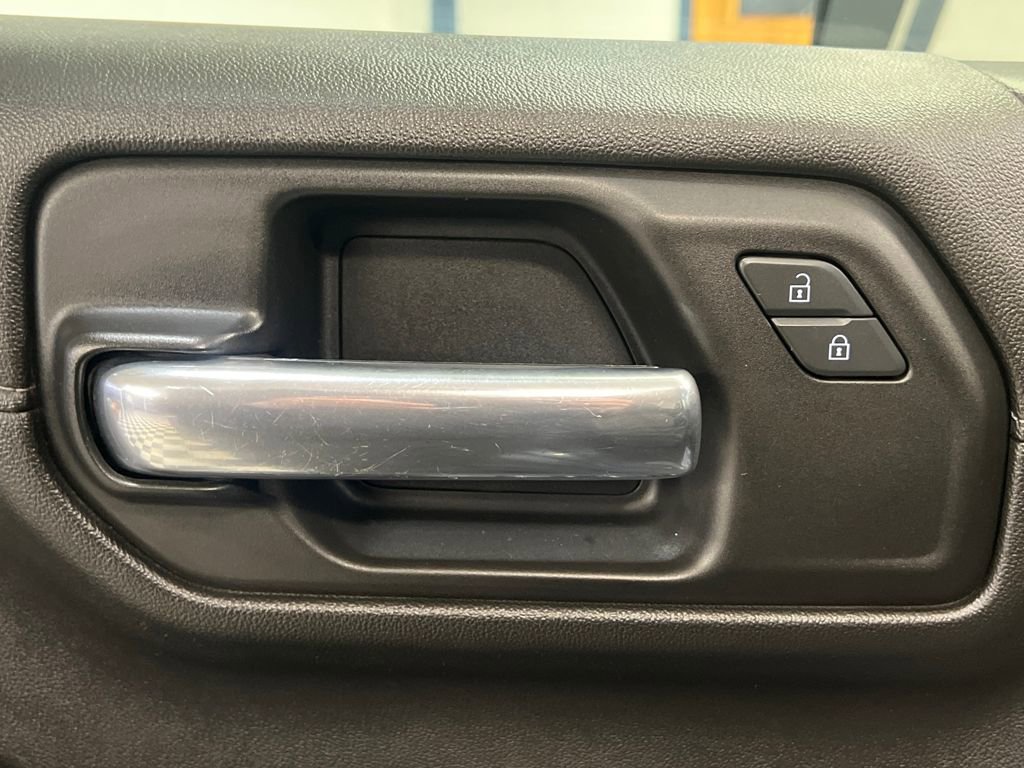 Used 2019 Chevrolet Silverado 1500 RST image 34