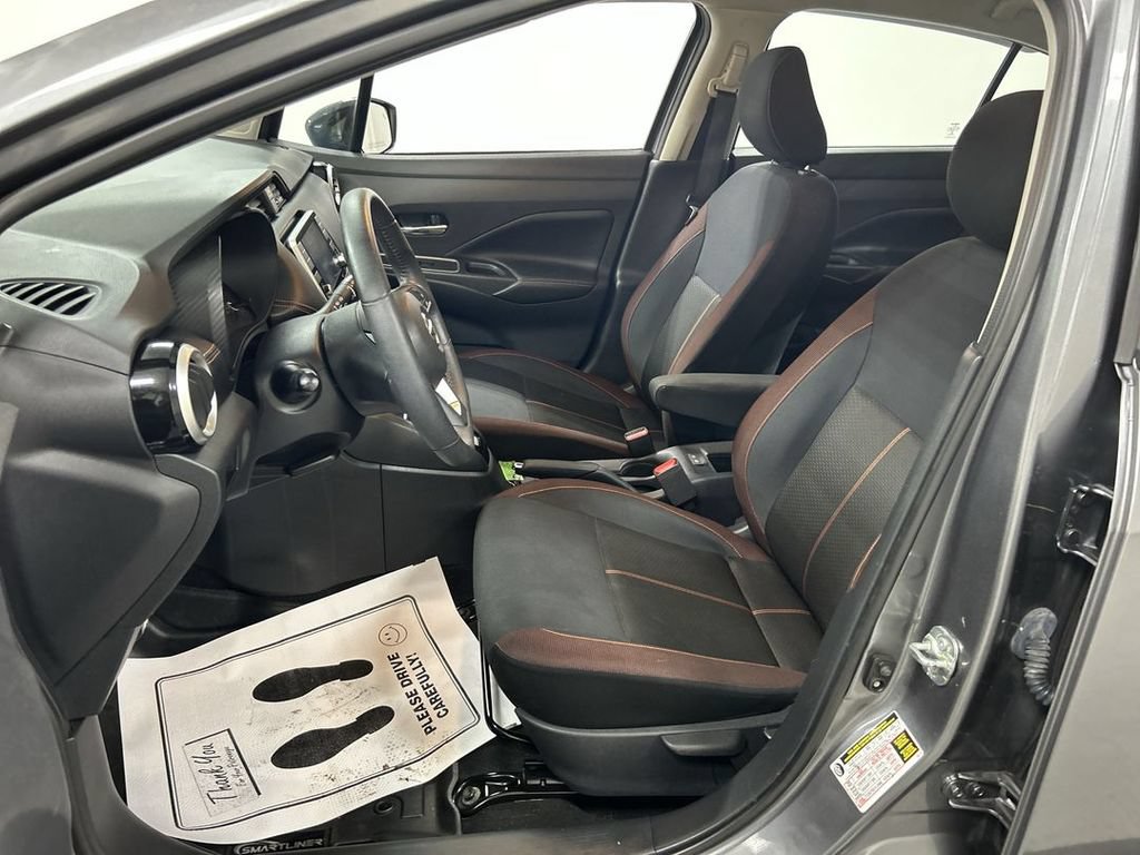 Used 2020 Nissan Versa SR w/ Convenience Package FWD image 9