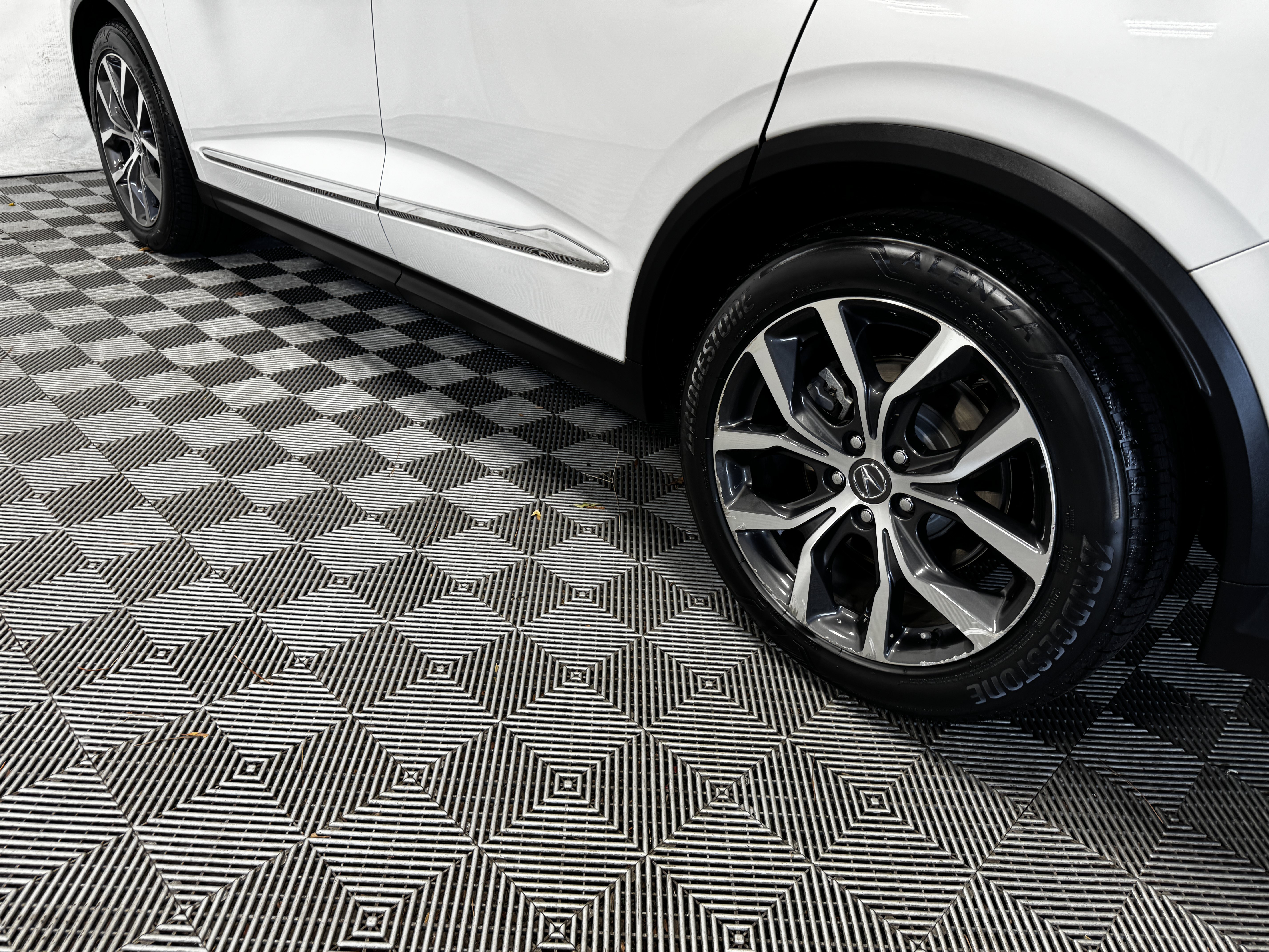 Used 2022 Acura MDX w/ Technology Package FWD image 15