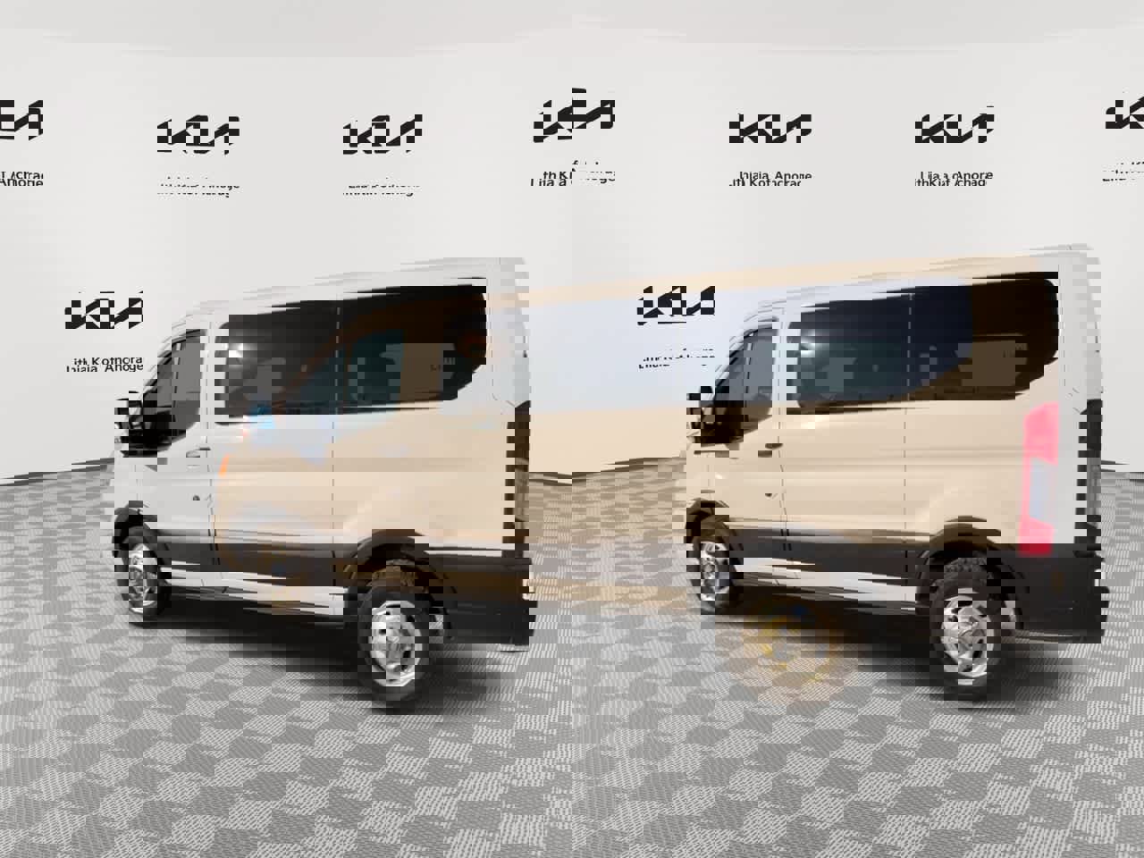 Used 2020 Ford Transit 150 XLT image 6