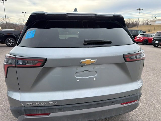 Used 2025 Chevrolet Equinox LT image 23