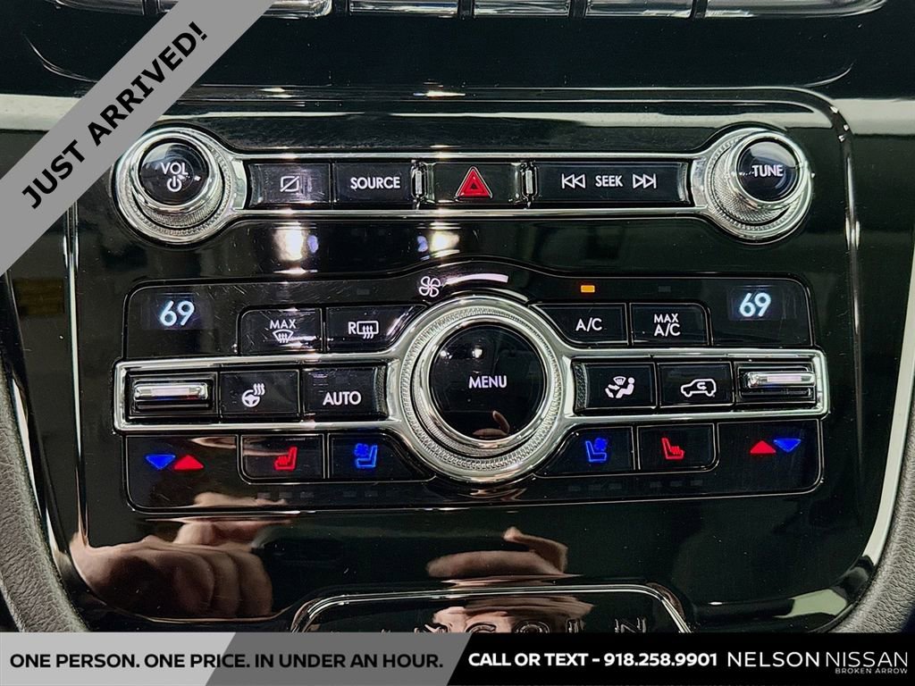 Used 2020 Lincoln Corsair Reserve w/ Equipment Group 202A image 16