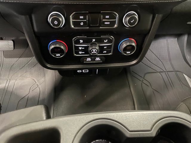 Used 2023 Chevrolet Tahoe LS image 9