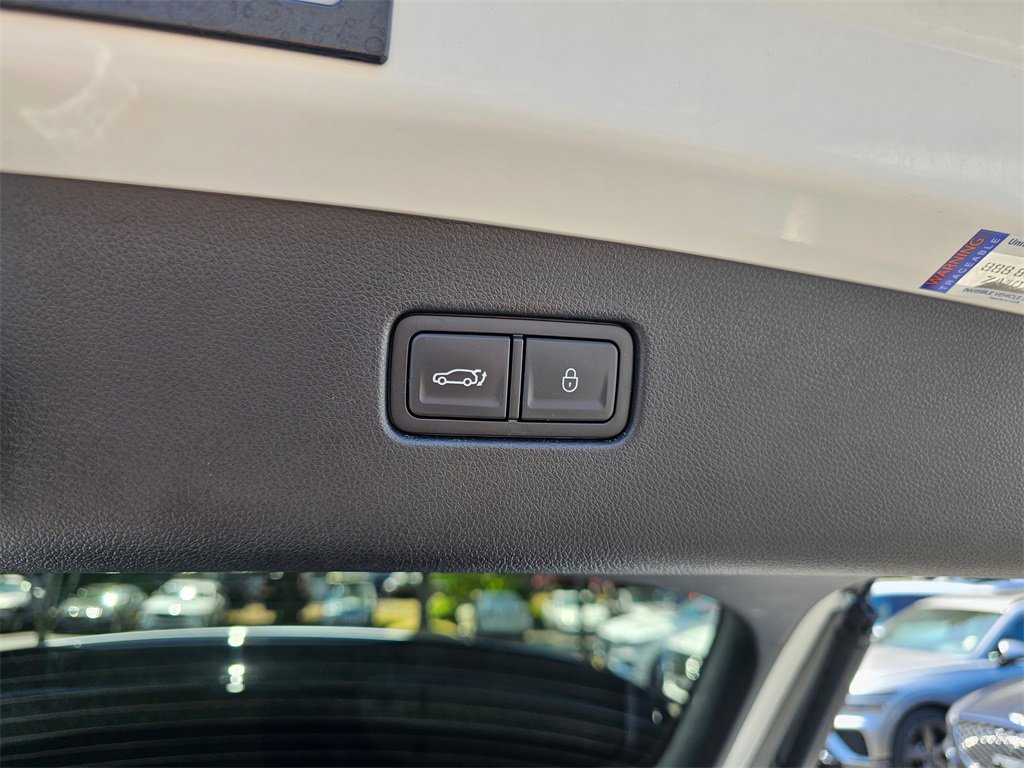 Used 2025 Genesis GV70 3.5T Sport w/ Sport Advanced Package image 16