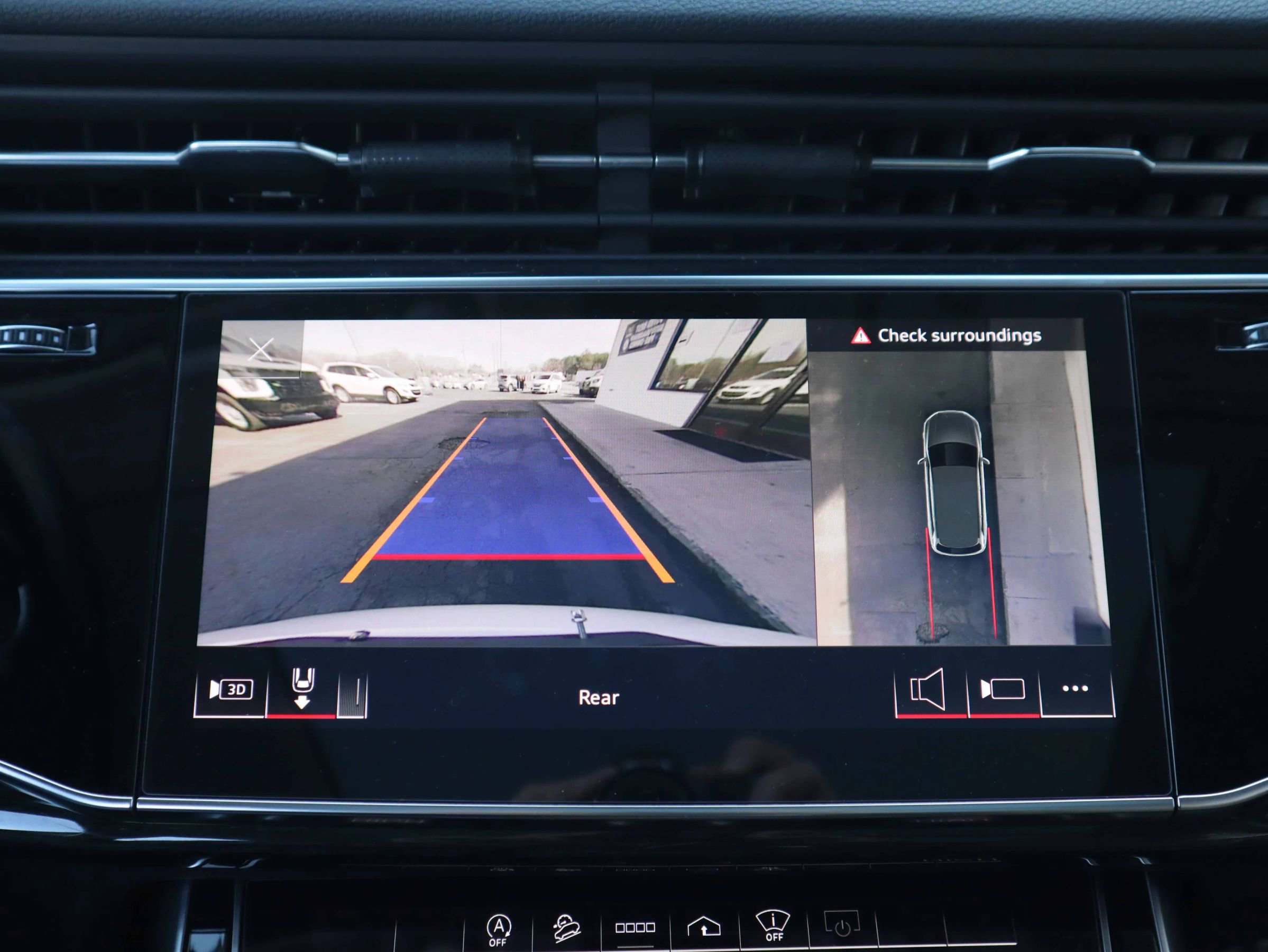 Used 2021 Audi Q7 3.0T Prestige image 30