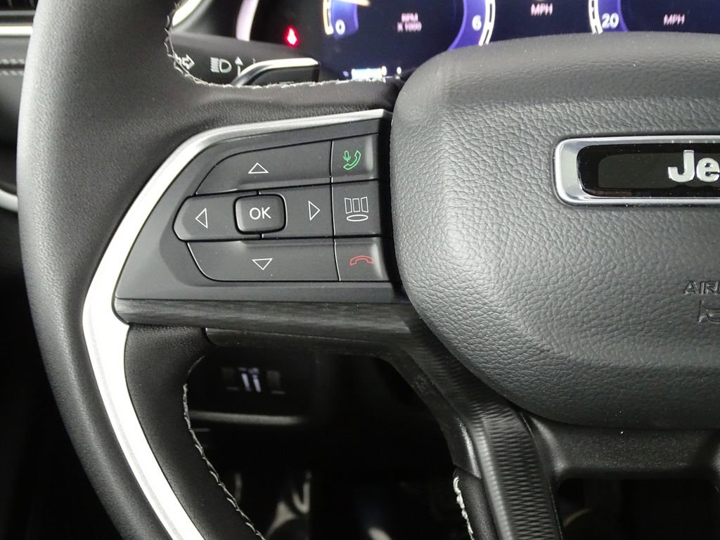 New 2025 Jeep Grand Cherokee L Laredo w/ Luxury Tech Group I image 28