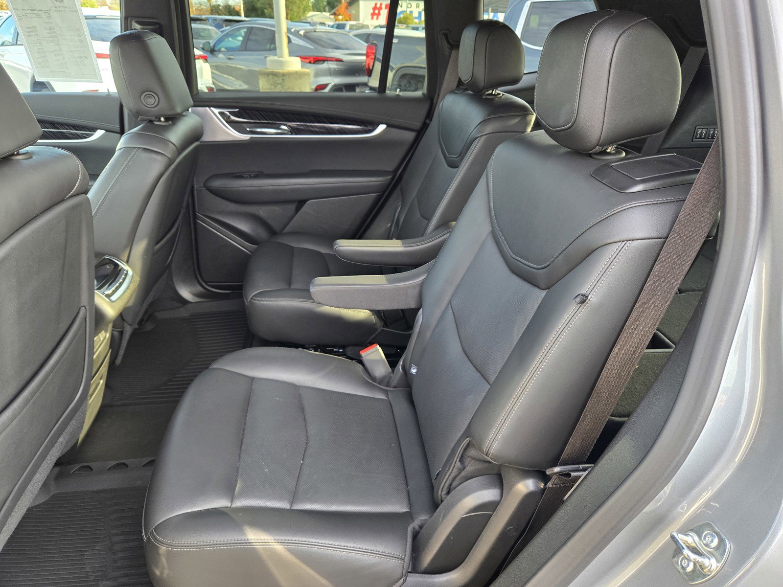 Certified 2025 Cadillac XT6 Premium Luxury image 10