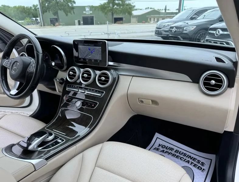 Used 2015 Mercedes-Benz C 300 4MATIC Sedan image 45