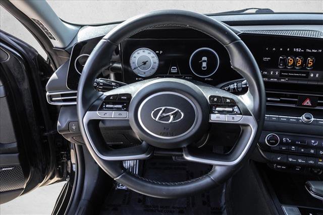 Used 2022 Hyundai Elantra Limited w/ Cargo Package image 13