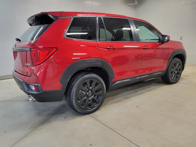 Used 2023 Honda Passport EX-L image 9