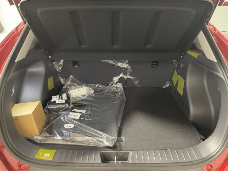 New 2026 Hyundai Kona SEL Premium image 8