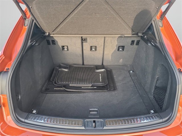 Used 2023 Porsche Macan Turbo image 34