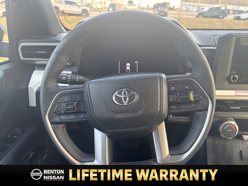 Used 2024 Toyota Tacoma TRD Off-Road image 15