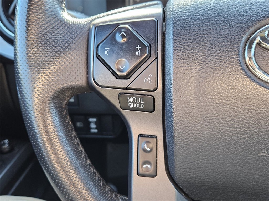 Used 2020 Toyota Tacoma TRD Off-Road image 22