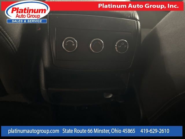 Used 2017 Chevrolet Traverse LT image 27