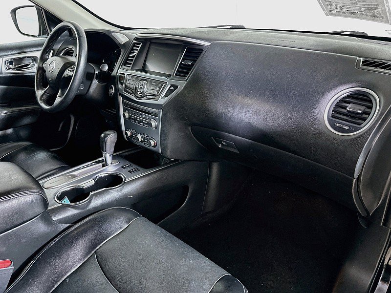 Used 2020 Nissan Pathfinder SL FWD image 29