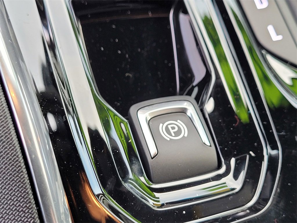 New 2026 GMC Canyon Elevation w/ Convenience Package image 18