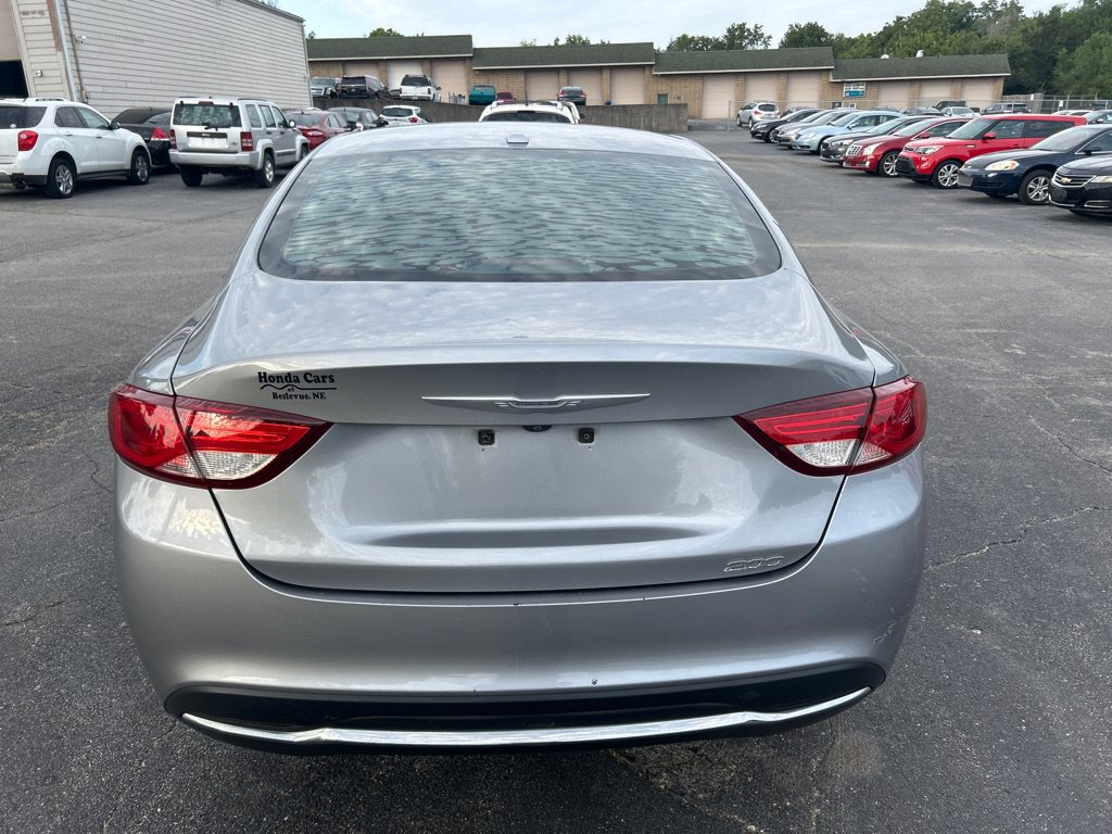 Used 2015 Chrysler 200 Limited w/ Convenience Group FWD image 7