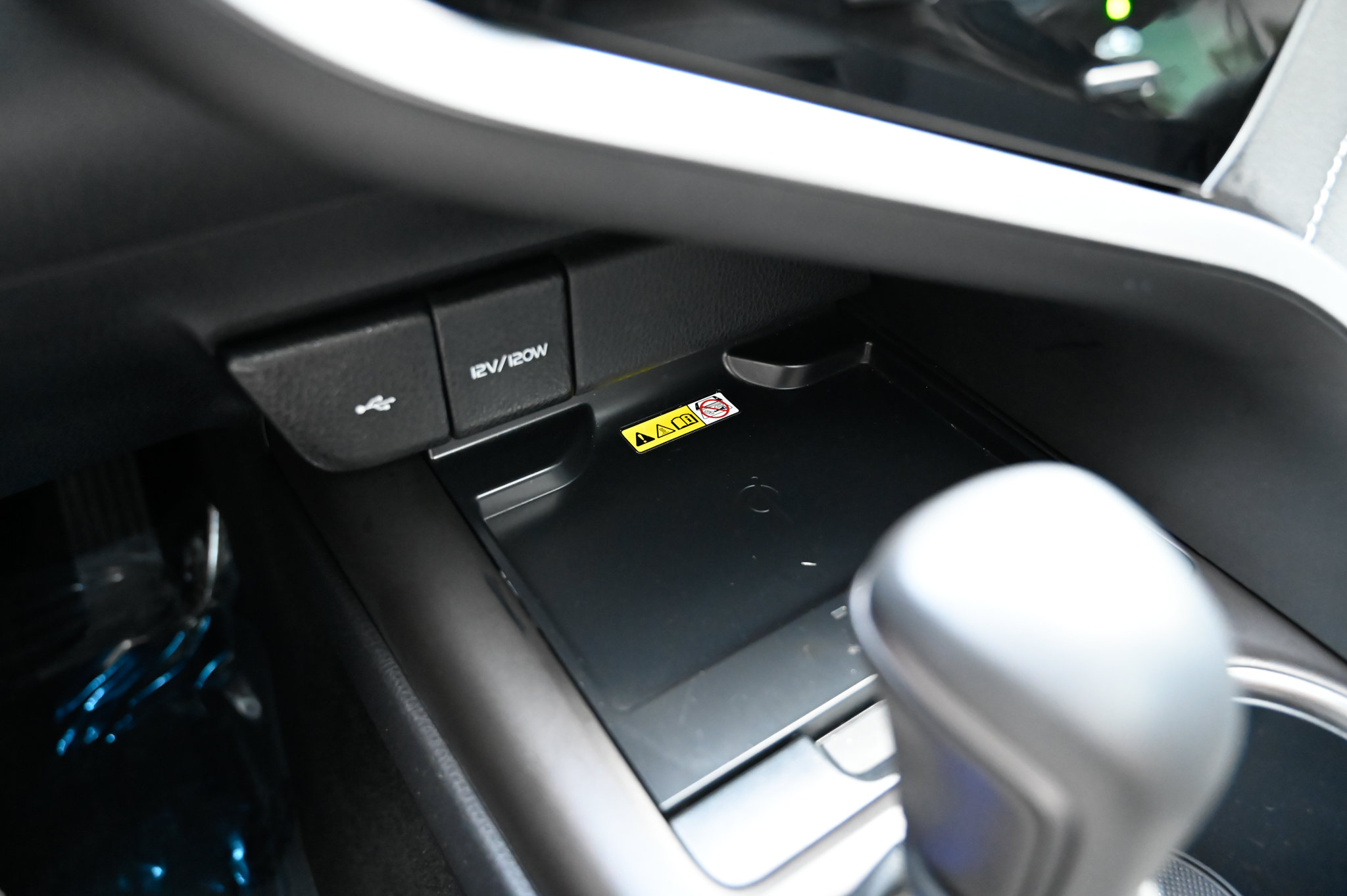 Used 2023 Toyota Camry XSE w/ Navigation Package FWD image 32