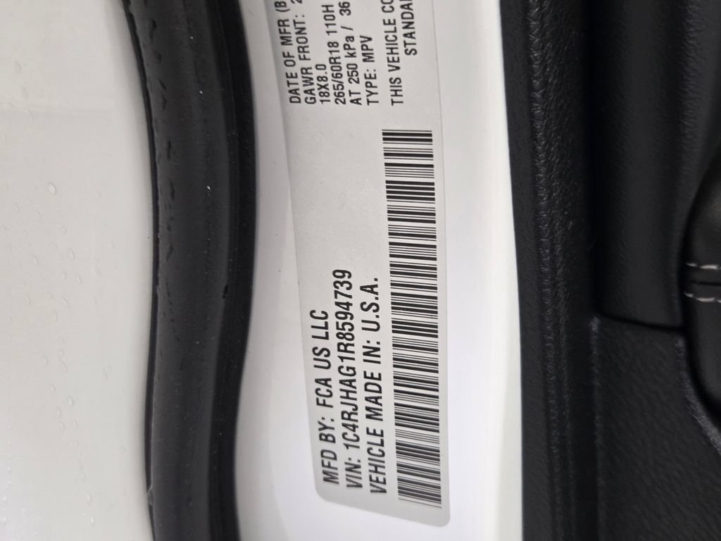 Certified 2024 Jeep Grand Cherokee Laredo X AWD/4WD image 29