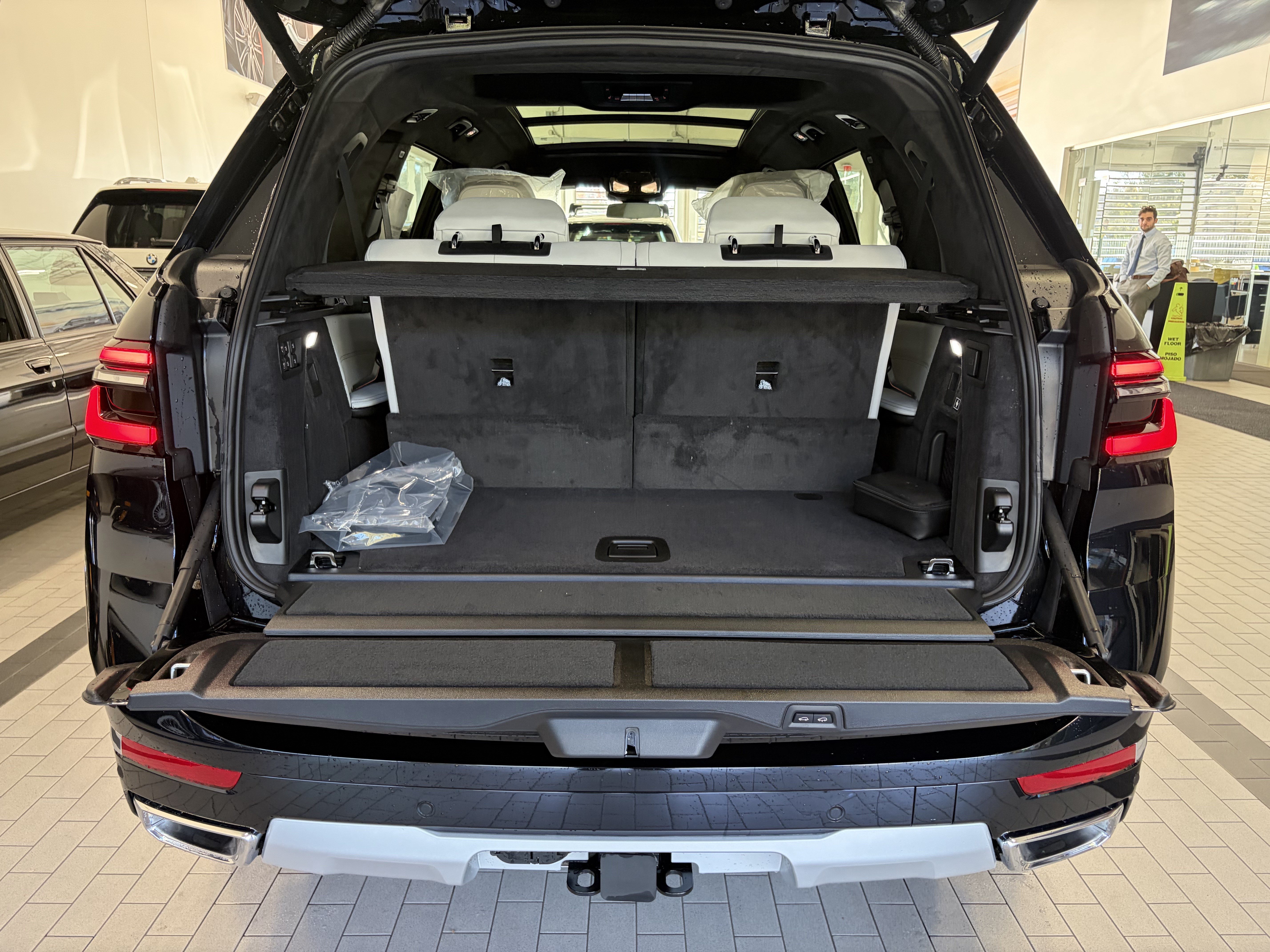 New 2027 BMW X7 xDrive40i w/ Premium Package AWD/4WD image 7