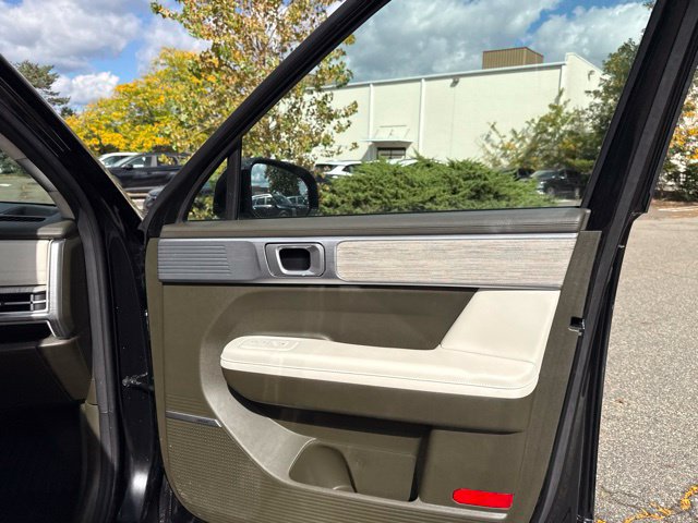 Used 2025 Hyundai Santa Fe Calligraphy AWD/4WD image 34