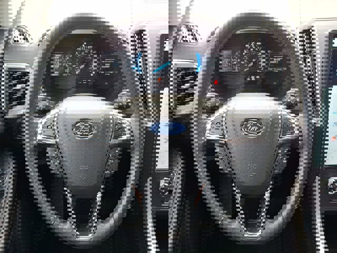 Used 2024 Ford Edge SEL image 22