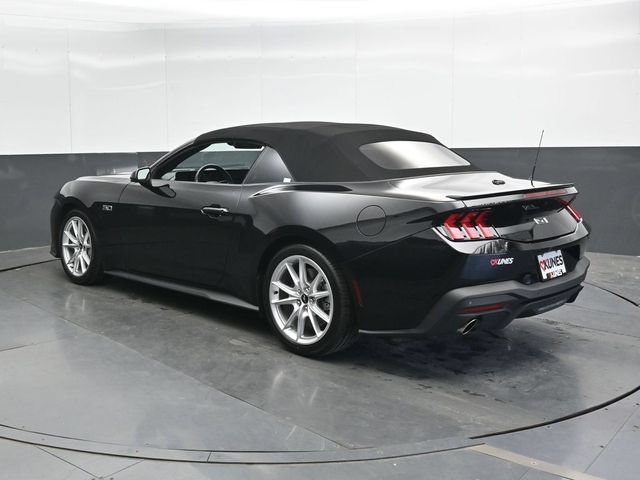 Used 2025 Ford Mustang GT Premium RWD image 2
