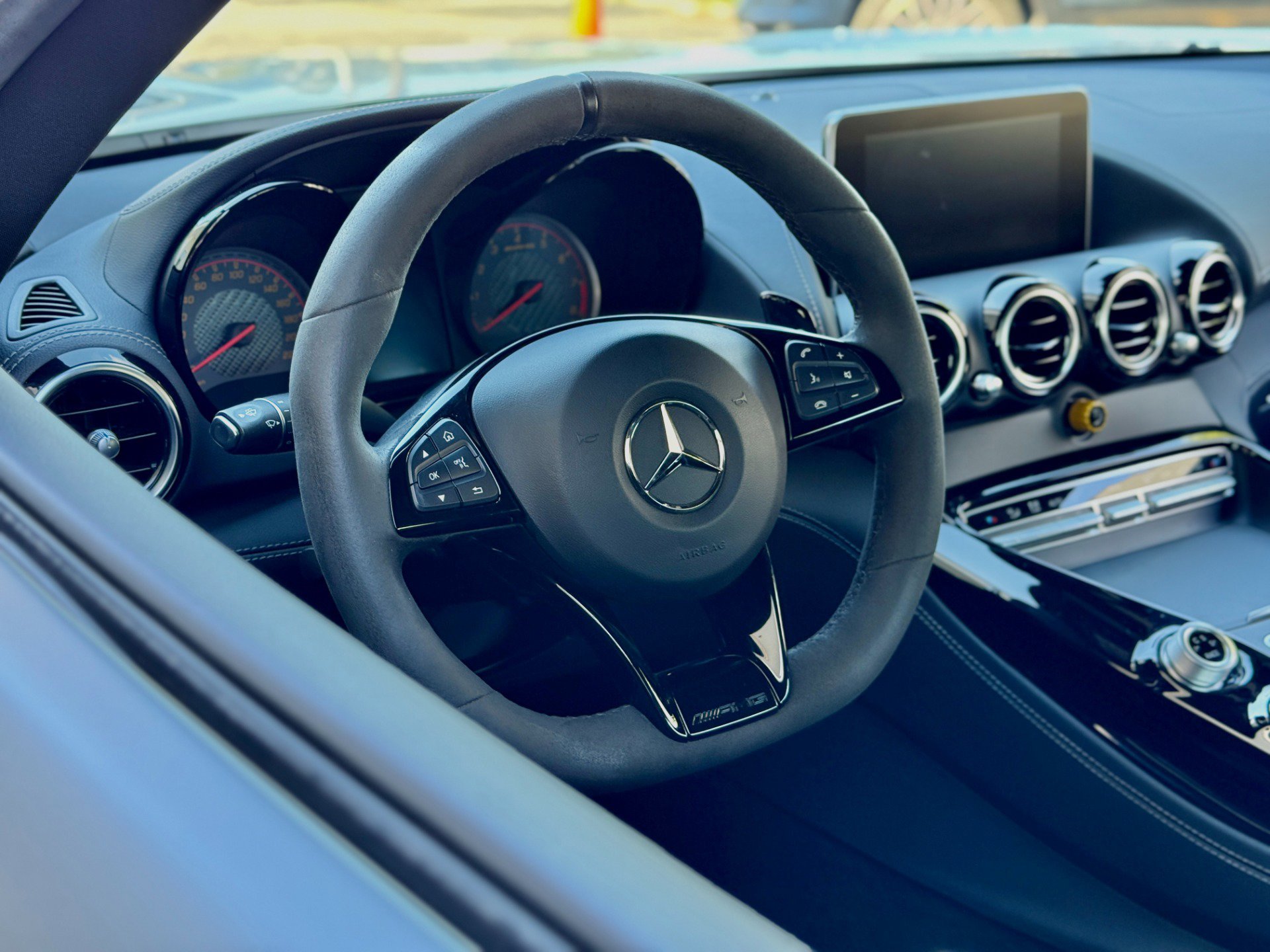 Used 2018 Mercedes-Benz AMG GT R image 43